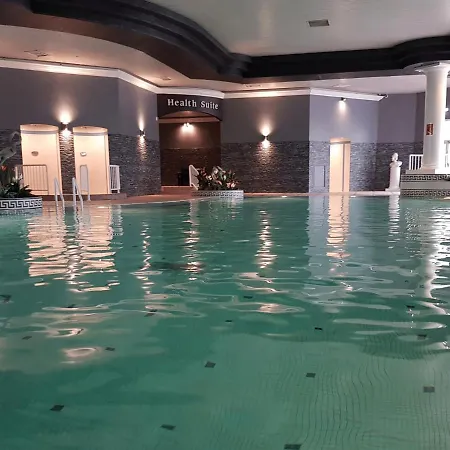 Rochestown Park & Leisure Centre 4* Cork