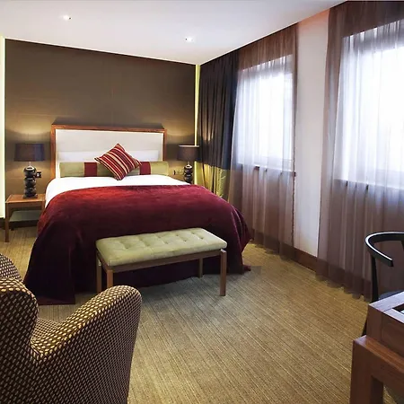 Rochestown Park & Leisure Centre Hotel