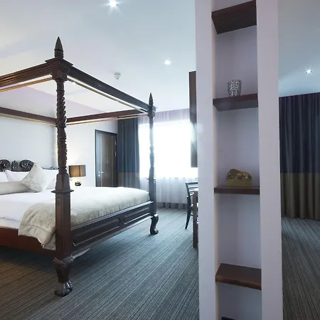 Hotel Rochestown Park & Leisure Centre 4*