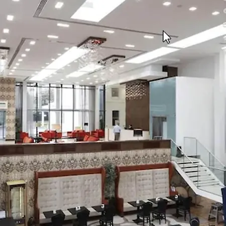 Hotel Rochestown Park & Leisure Centre 4*