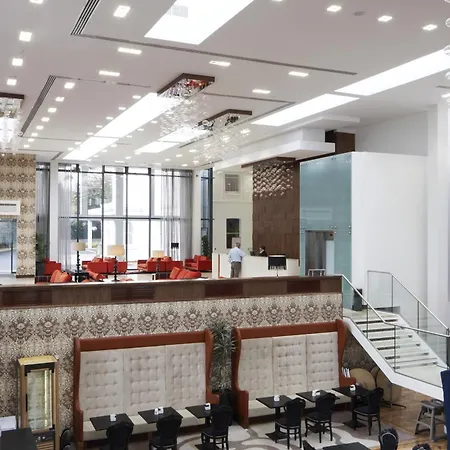 ホテル Rochestown Park & Leisure Centre 4*