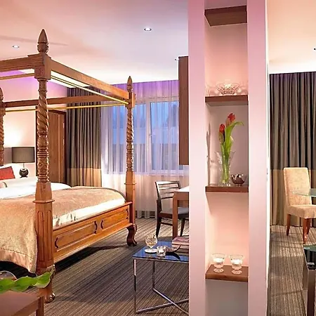 Rochestown Park & Leisure Centre Szálloda 4*