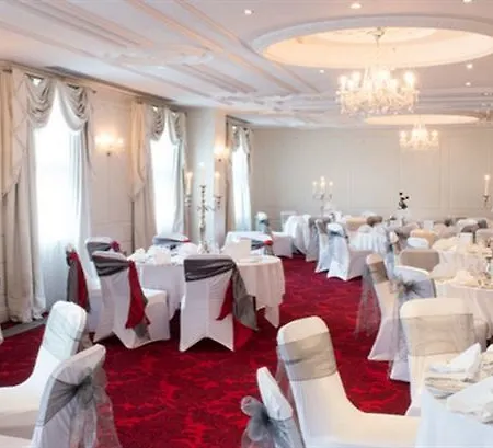 Rochestown Park & Leisure Centre Szálloda 4*