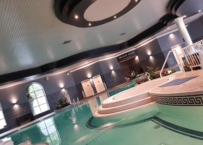 Rochestown Park & Leisure Centre Hotel 4*