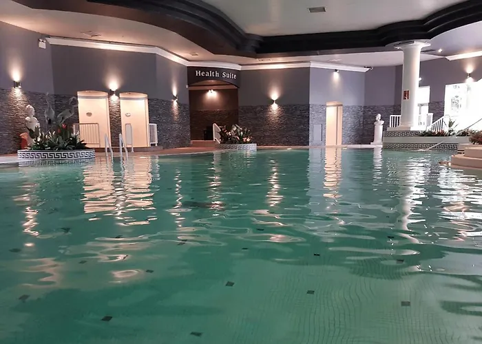 Rochestown Park & Leisure Centre 4* Cork