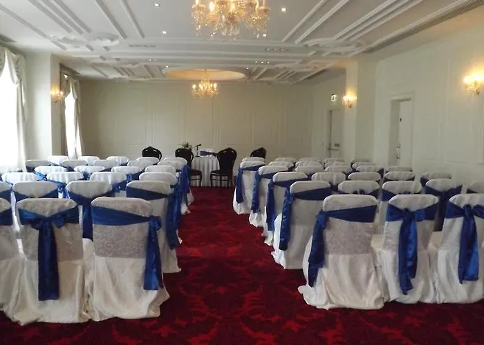 호텔 Rochestown Park & Leisure Centre 코크