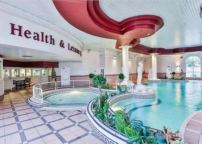 Rochestown Park & Leisure Centre 호텔