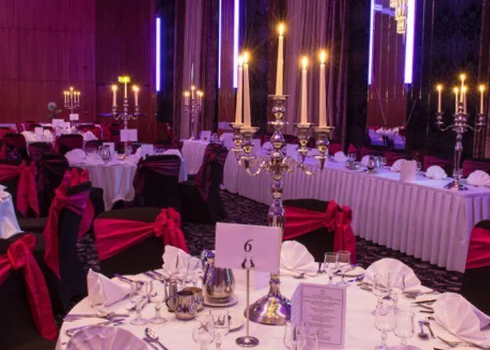 Rochestown Park & Leisure Centre 4*