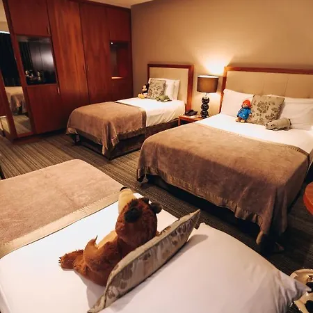 Otel Rochestown Park & Leisure Centre