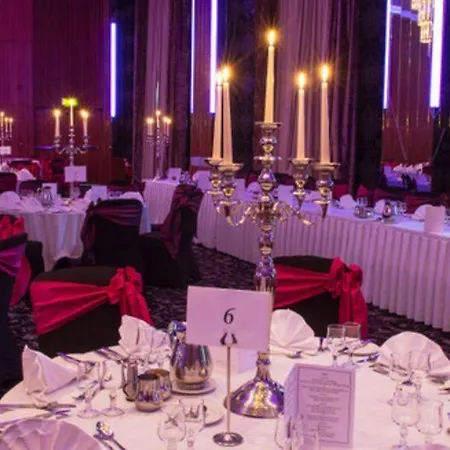 Rochestown Park & Leisure Centre 4*