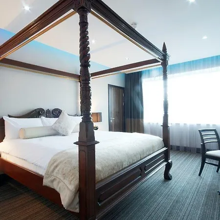 Rochestown Park & Leisure Centre