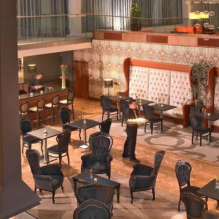 Rochestown Park & Leisure Centre Otel